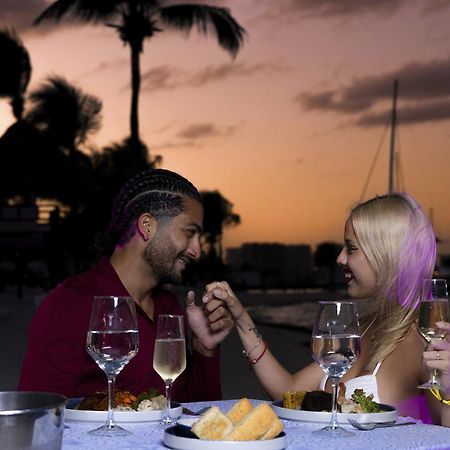 Temptation At The Tower Cancun Resort (Adults Only) Exteriör bild