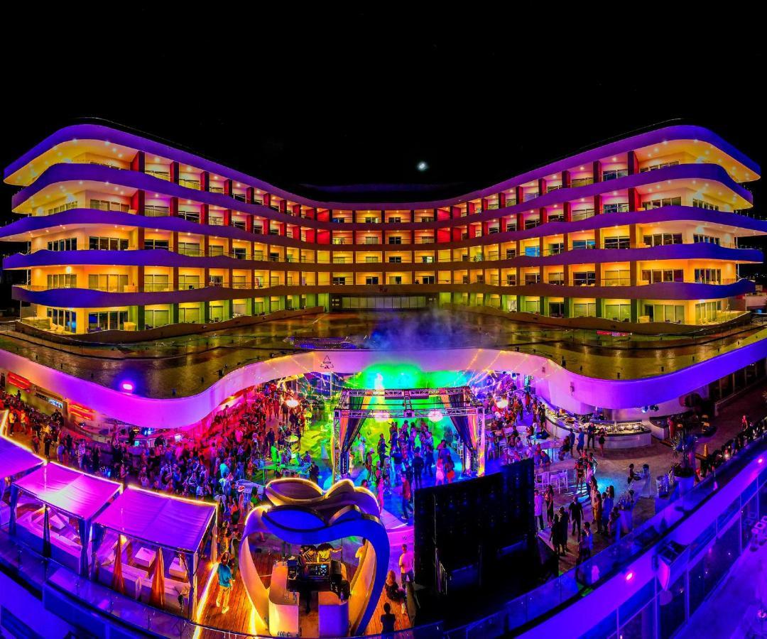 Temptation At The Tower Cancun Resort (Adults Only) Exteriör bild