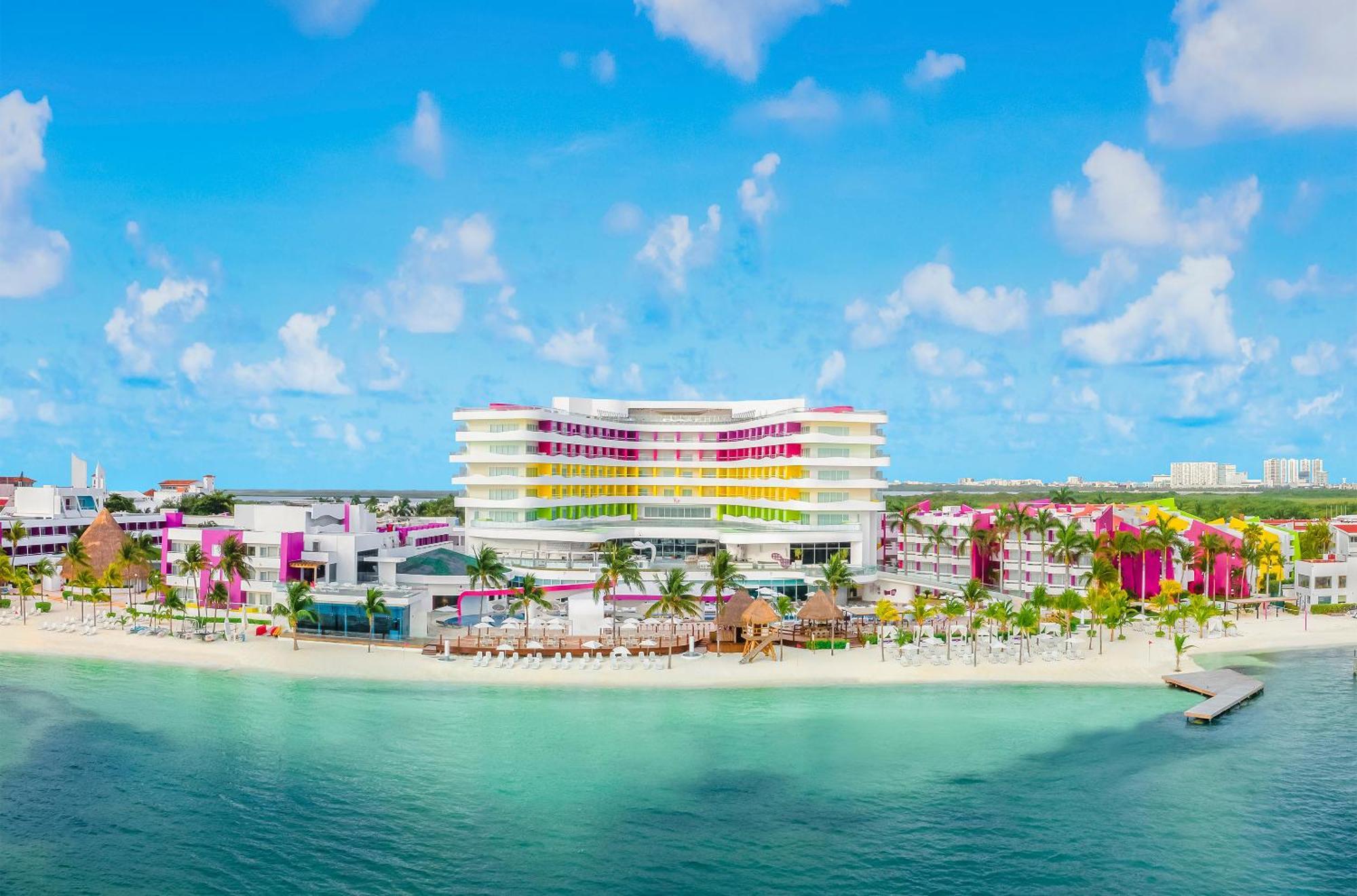 Temptation At The Tower Cancun Resort (Adults Only) Exteriör bild