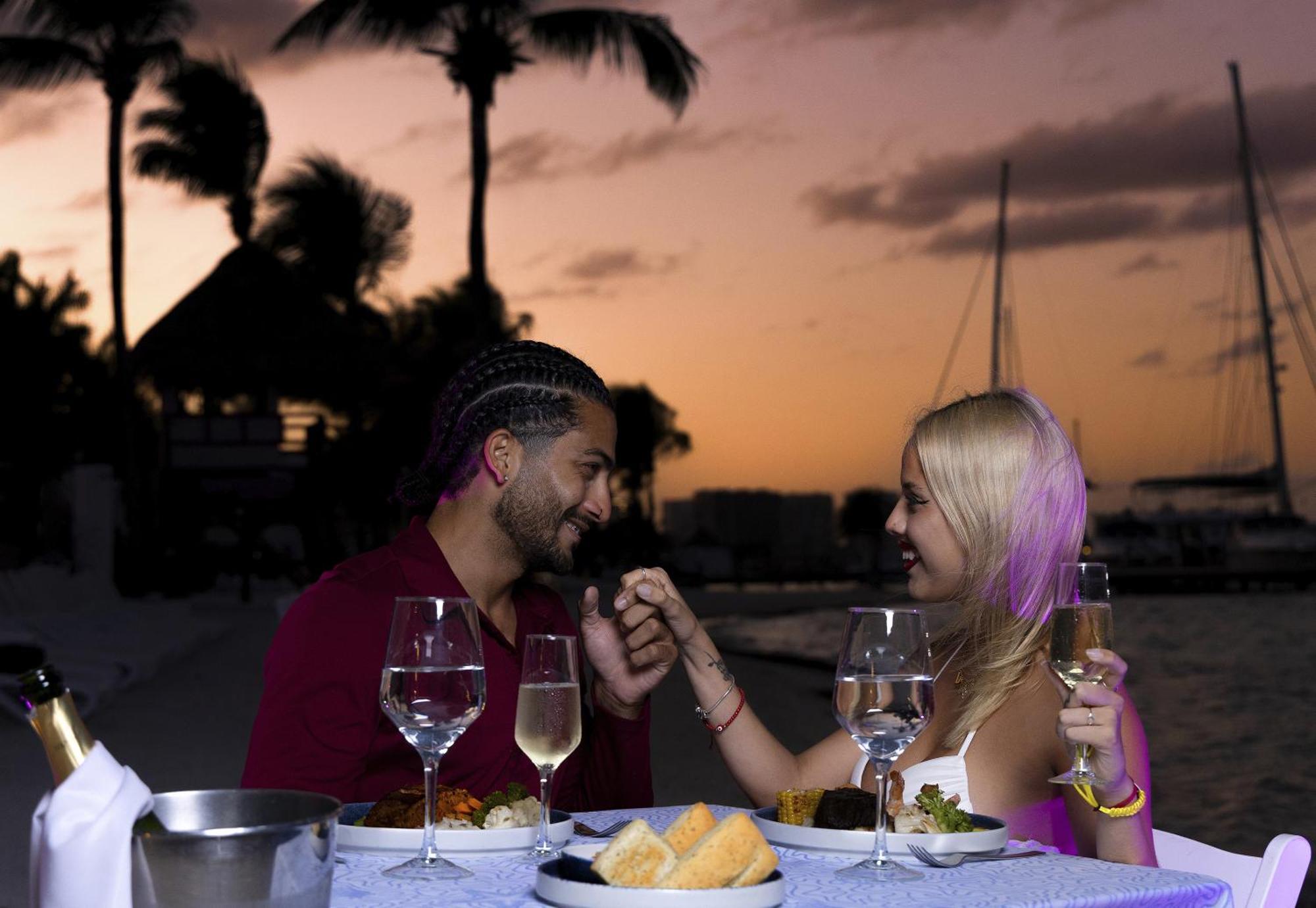 Temptation At The Tower Cancun Resort (Adults Only) Exteriör bild