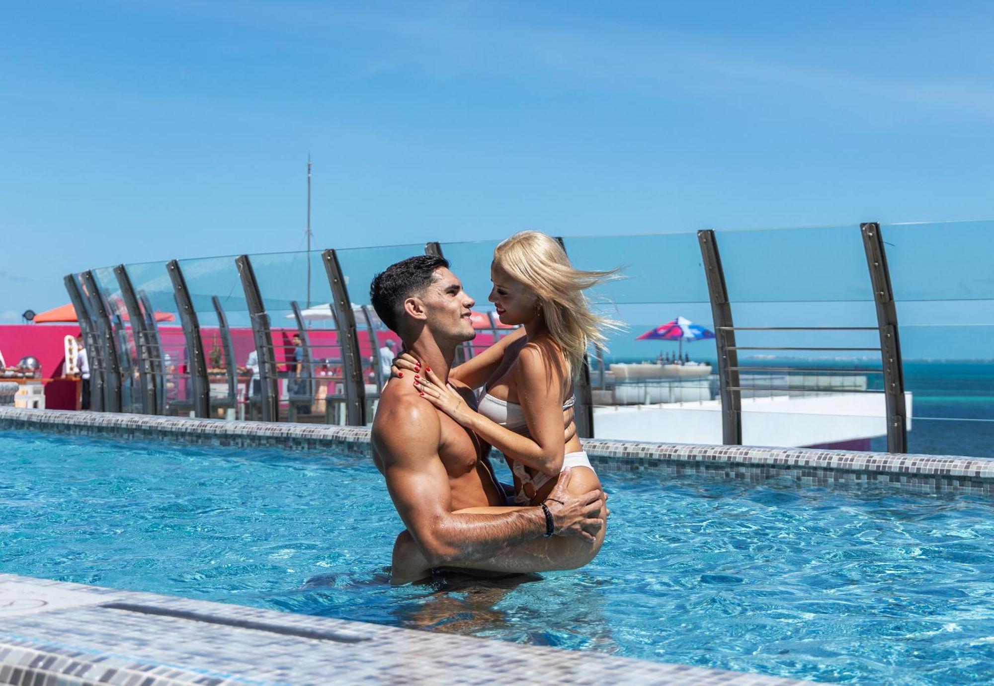 Temptation At The Tower Cancun Resort (Adults Only) Exteriör bild