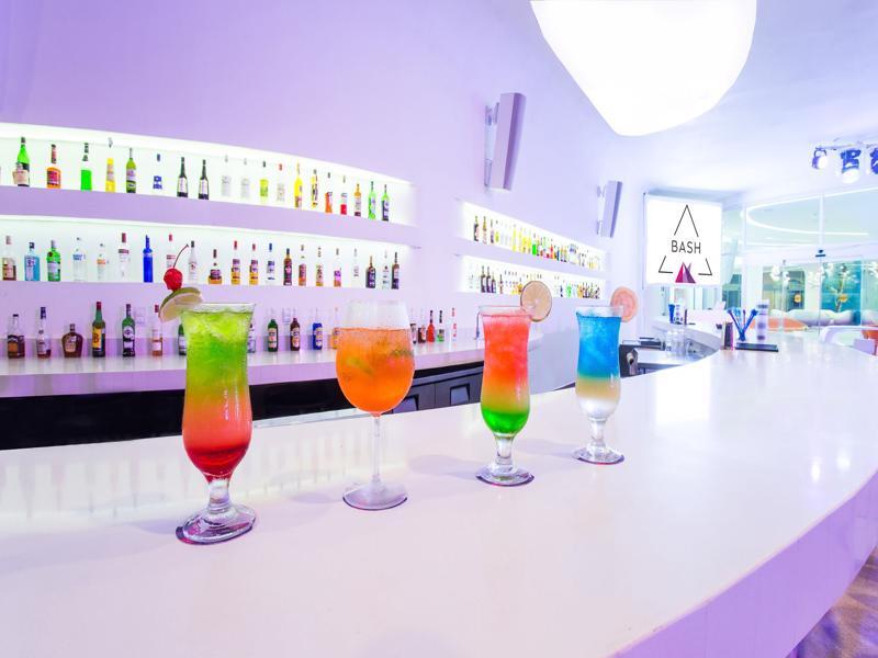 Temptation At The Tower Cancun Resort (Adults Only) Exteriör bild